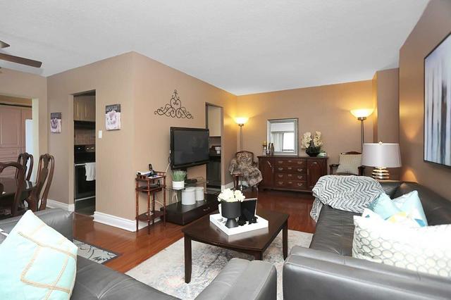 1207 - 5 Parkway Forest Dr, Condo with 2 bedrooms, 1 bathrooms and 1 parking in Toronto ON | Image 5
