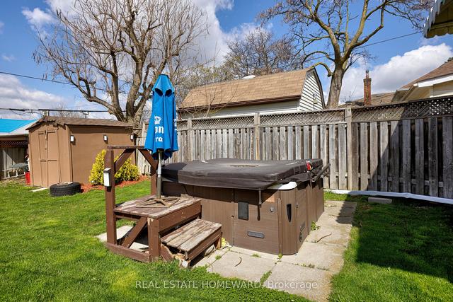 56 Ivordale Cres, House detached with 3 bedrooms, 2 bathrooms and 4 parking in Toronto ON | Image 22