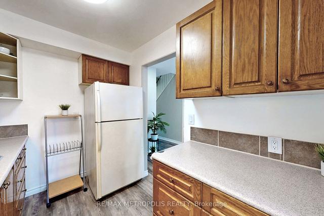 108 - 921 Burns St W, Townhouse with 3 bedrooms, 1 bathrooms and 2 parking in Whitby ON | Image 6