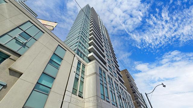 1211 - 212 Eglinton Ave E, Condo with 1 bedrooms, 1 bathrooms and 1 parking in Toronto ON | Image 1