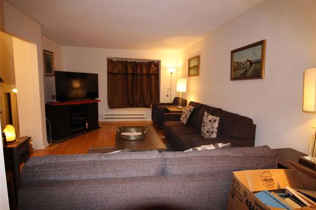 16 - 90 Crockamhill Dr, Townhouse with 3 bedrooms, 2 bathrooms and 2 parking in Toronto ON | Image 2