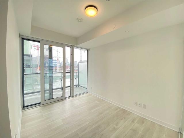 s808 - 180 Mill St, Condo with 3 bedrooms, 2 bathrooms and 1 parking in Toronto ON | Image 4