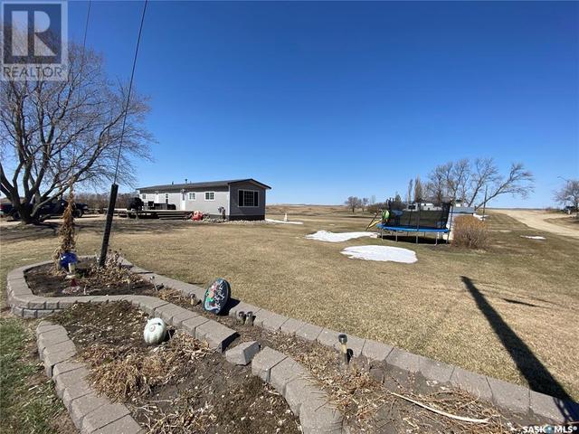 26 Nicholas Street, Home with 2 bedrooms, 1 bathrooms and null parking in Dubuc SK | Image 16