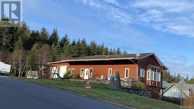 590 Venture Pl, House detached with 4 bedrooms, 3 bathrooms and 4 parking in Port McNeill BC | Image 3