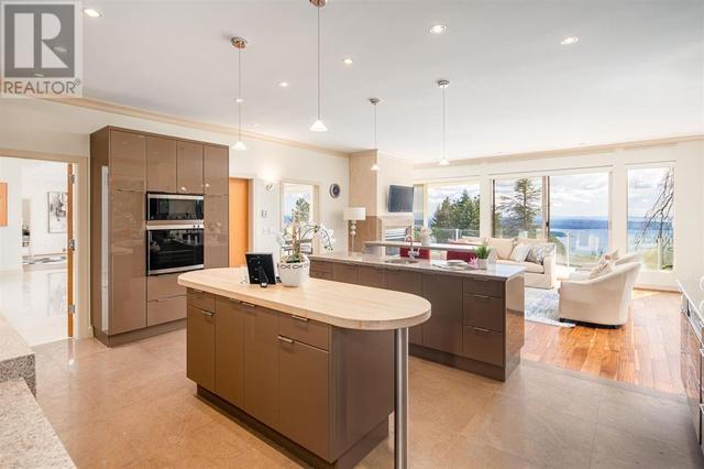 1407 Bramwell Road, House detached with 5 bedrooms, 6 bathrooms and 5 parking in West Vancouver BC | Image 10