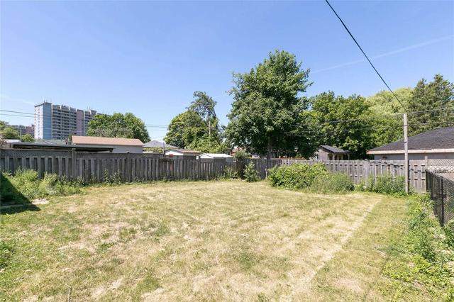 67 Glenshephard Dr, House detached with 3 bedrooms, 5 bathrooms and 3 parking in Toronto ON | Image 13