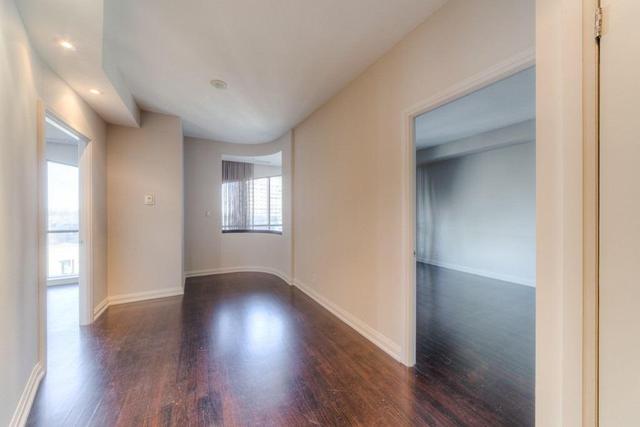 505 - 3 Mcalpine St, Condo with 2 bedrooms, 3 bathrooms and 1 parking in Toronto ON | Image 10