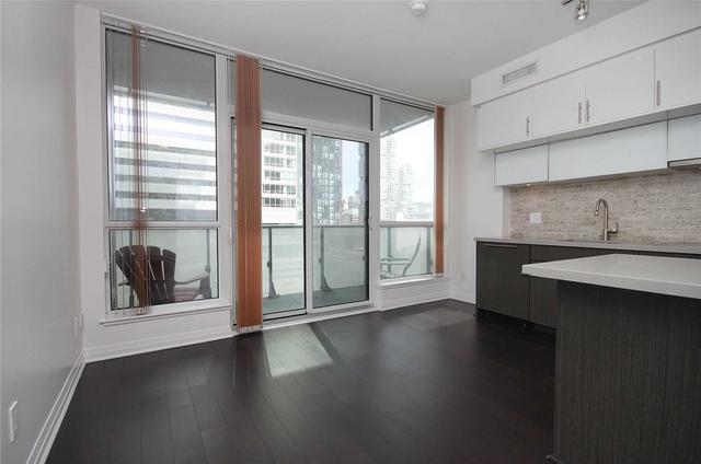 1012 - 8 Mercer St, Condo with 1 bedrooms, 1 bathrooms and 0 parking in Toronto ON | Image 28