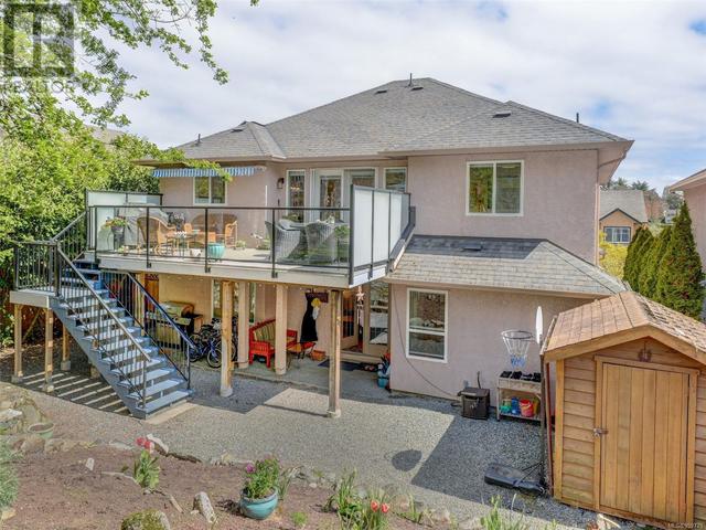 4224 Oakview Pl, House detached with 5 bedrooms, 5 bathrooms and 2 parking in Saanich BC | Image 25