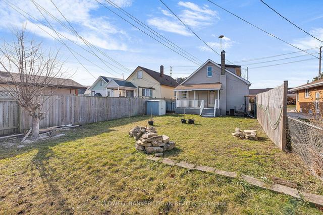 1620 St Luke Rd, House detached with 4 bedrooms, 2 bathrooms and 1 parking in Windsor ON | Image 24