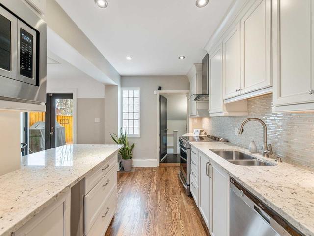 117 Dawes Rd, House detached with 4 bedrooms, 2 bathrooms and 2 parking in Toronto ON | Image 7