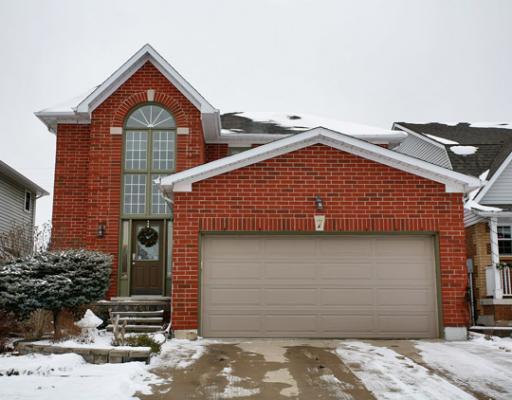 7 Strathroy Cres, House detached with 6 bedrooms, 4 bathrooms and null parking in Hamilton ON | Image 1