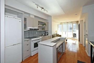 1710 - 111 Elizabeth St, Condo with 1 bedrooms, 2 bathrooms and 1 parking in Toronto ON | Image 3