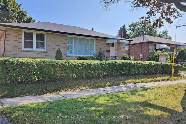 1409 Tremblay St, House detached with 3 bedrooms, 2 bathrooms and 3 parking in Oshawa ON | Image 1