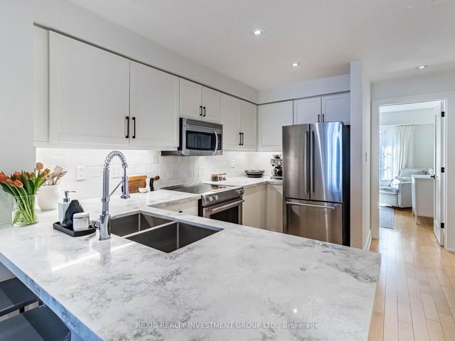 1 - 132 Strachan Ave, Townhouse with 3 bedrooms, 2 bathrooms and 1 parking in Toronto ON | Image 32
