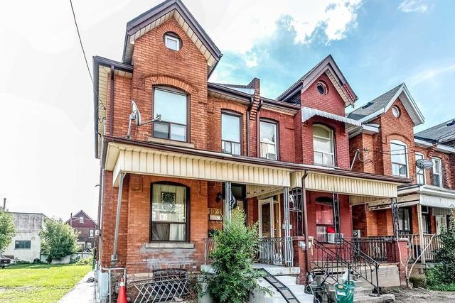 104 Sanford Ave N, House semidetached with 3 bedrooms, 2 bathrooms and 1 parking in Hamilton ON | Image 1