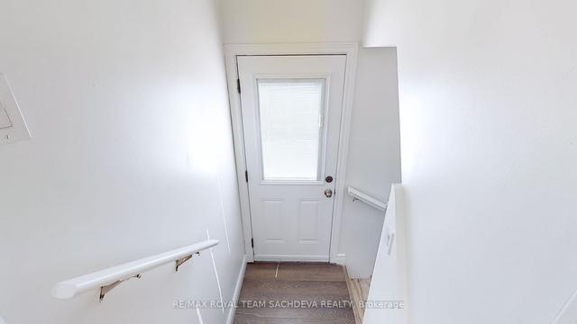 66 Fordover Dr, House detached with 3 bedrooms, 4 bathrooms and 3 parking in Toronto ON | Image 13