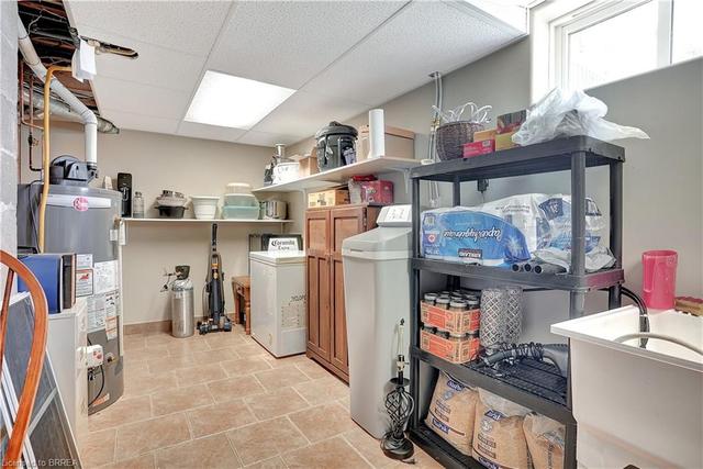 28 Hillier Crescent, House detached with 2 bedrooms, 1 bathrooms and 3 parking in Brantford ON | Image 33