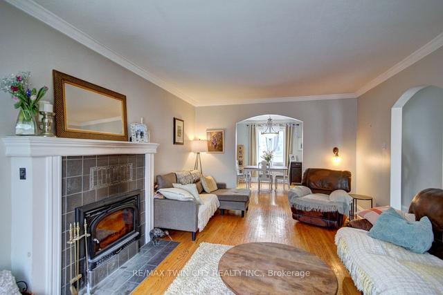 784 Belmont Ave W, House detached with 3 bedrooms, 1 bathrooms and 2 parking in Kitchener ON | Image 34