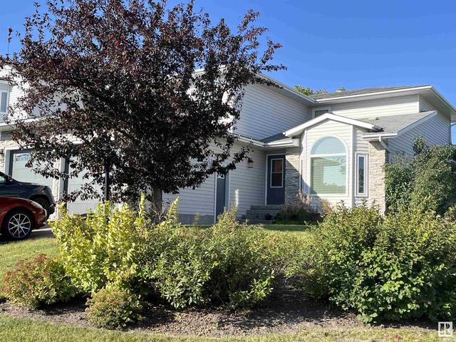 4126 46 St, House detached with 4 bedrooms, 2 bathrooms and null parking in Vegreville AB | Image 1