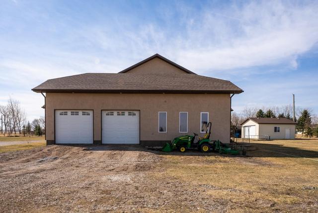 211004 Twp Rd 8 5, House detached with 5 bedrooms, 3 bathrooms and 4 parking in Lethbridge County AB | Image 18