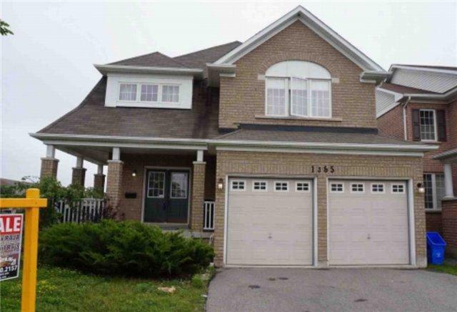 1385 Coldstream Dr, House detached with 4 bedrooms, 3 bathrooms and 2 parking in Oshawa ON | Image 1