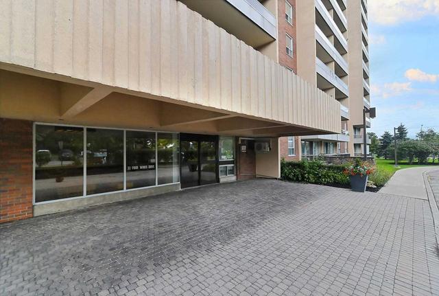304 - 31 Four Winds Dr, Condo with 3 bedrooms, 2 bathrooms and 1 parking in Toronto ON | Image 12