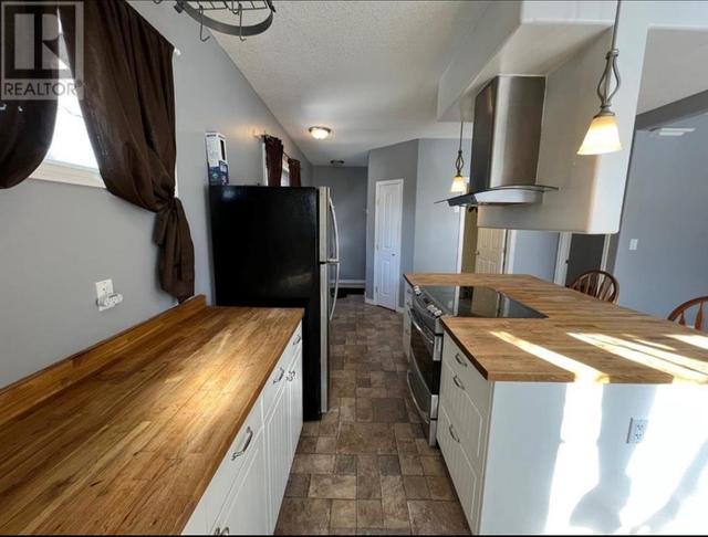 4814 5 Avenue, House detached with 2 bedrooms, 1 bathrooms and 3 parking in Edson AB | Image 5
