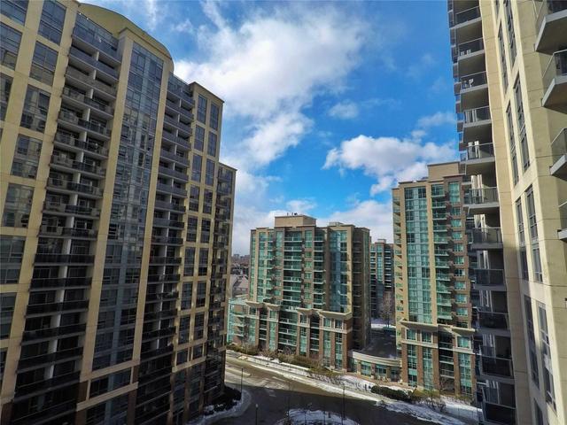 1001 - 3 Micheal Power Pl, Condo with 1 bedrooms, 1 bathrooms and 1 parking in Toronto ON | Image 1