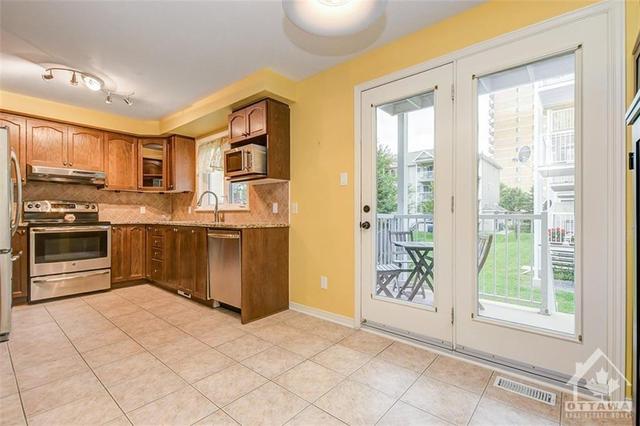 562 Reardon Private, House attached with 3 bedrooms, 2 bathrooms and 1 parking in Ottawa ON | Image 17