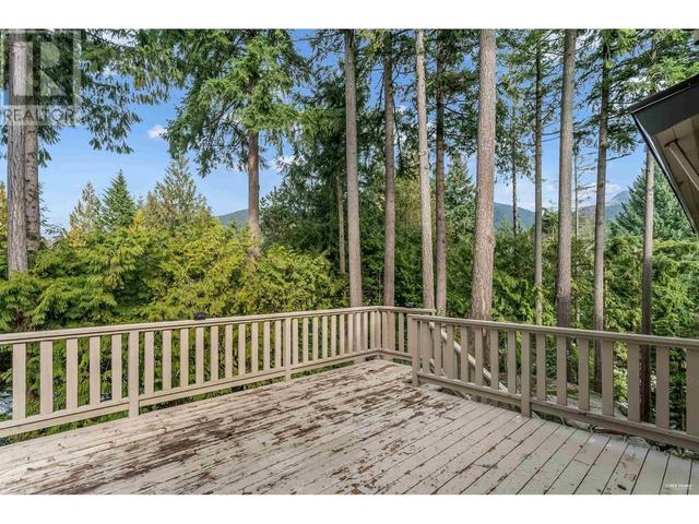 4648 Woodburn Road, House detached with 5 bedrooms, 5 bathrooms and 2 parking in West Vancouver BC | Image 25