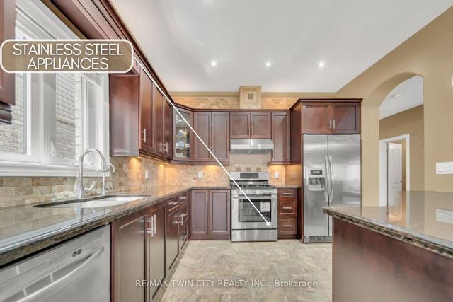 42 Udvari Cres, House detached with 4 bedrooms, 4 bathrooms and 5 parking in Kitchener ON | Image 2