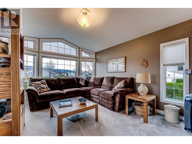 137 - 8000 Highland Road, Home with 1 bedrooms, 1 bathrooms and null parking in North Okanagan B BC | Image 3
