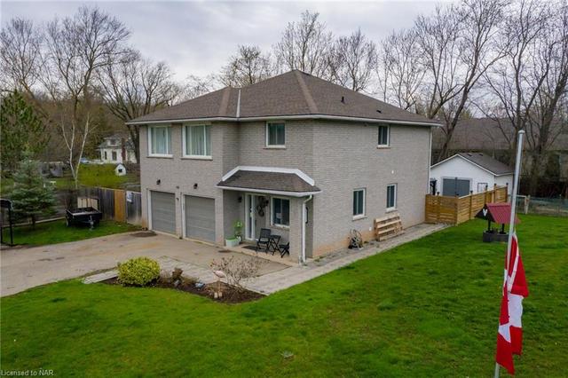 1708 Dominion Road, House detached with 3 bedrooms, 2 bathrooms and null parking in Fort Erie ON | Image 36