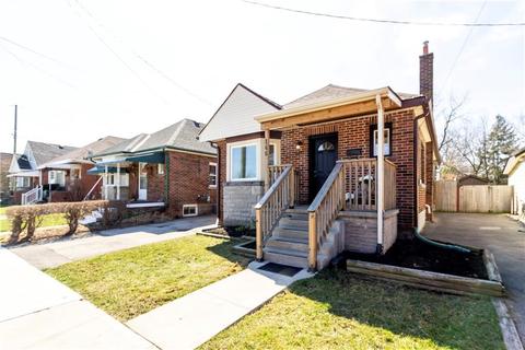 146 Brucedale Avenue E, House detached with 2 bedrooms, 1 bathrooms and 2 parking in Hamilton ON | Card Image