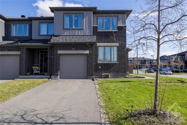 375 Mountain Sorrel Way, Townhouse with 5 bedrooms, 4 bathrooms and 3 parking in Ottawa ON | Image 2
