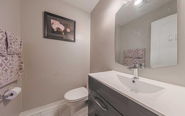 71 Cedarcrest Cres, House attached with 3 bedrooms, 4 bathrooms and 3 parking in Richmond Hill ON | Image 7