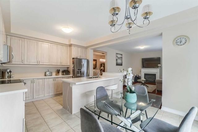 27 Rouge St, House detached with 4 bedrooms, 4 bathrooms and 6 parking in Brampton ON | Image 8