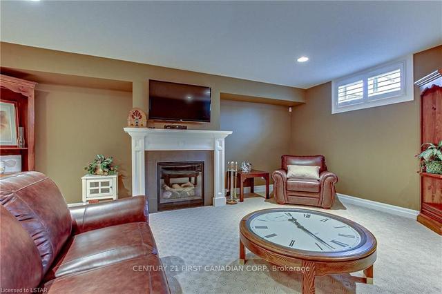 17 - 725 Eagletrace Dr, Condo with 2 bedrooms, 3 bathrooms and 4 parking in London ON | Image 22
