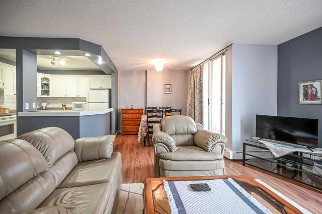 510 - 75 Glenburn Crt, Condo with 2 bedrooms, 1 bathrooms and 1 parking in Hamilton ON | Image 4