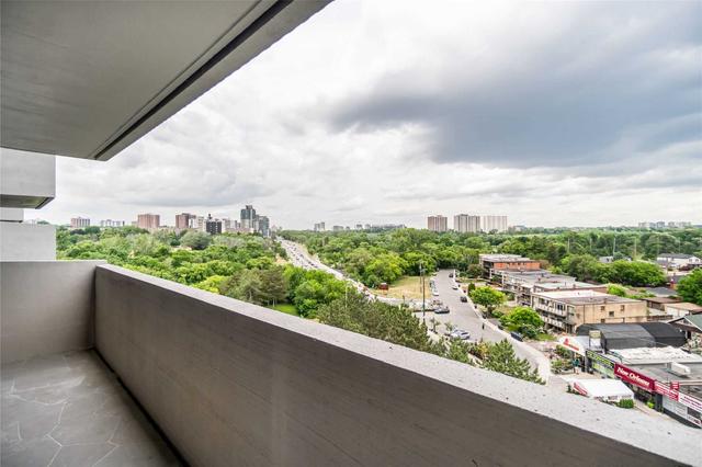 902 - 270 Scarlett Rd, Condo with 2 bedrooms, 1 bathrooms and 1 parking in Toronto ON | Image 16