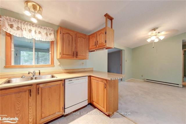 4 Allen Dr, Home with 2 bedrooms, 2 bathrooms and 3 parking in Wasaga Beach ON | Image 14
