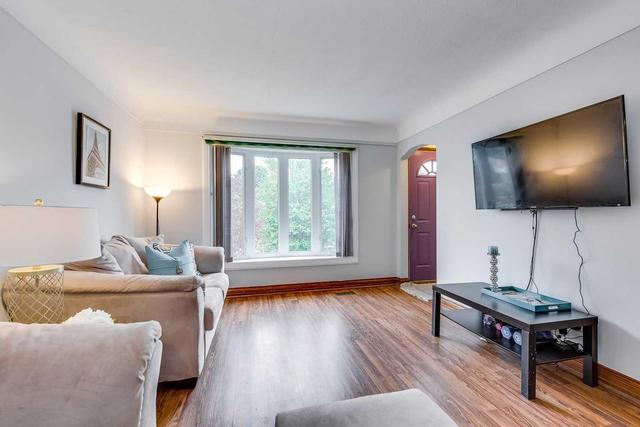 209 East 26th St, House detached with 3 bedrooms, 2 bathrooms and 3 parking in Hamilton ON | Image 1