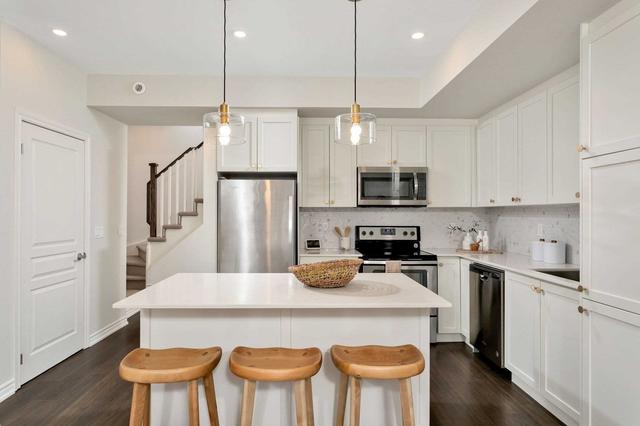 6 - 115 Long Branch Ave, Townhouse with 2 bedrooms, 3 bathrooms and 1 parking in Toronto ON | Image 3