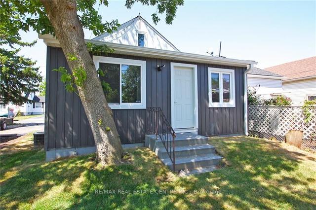 35 Delena Ave S, House detached with 3 bedrooms, 2 bathrooms and 1 parking in Hamilton ON | Image 27