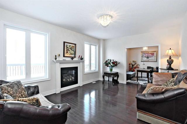 35 Pheasant Dr, House detached with 4 bedrooms, 4 bathrooms and 7 parking in Richmond Hill ON | Image 4