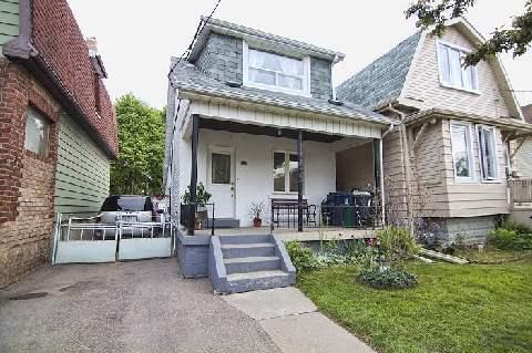 12 Louvain St, House detached with 2 bedrooms, 2 bathrooms and 4 parking in Toronto ON | Image 1