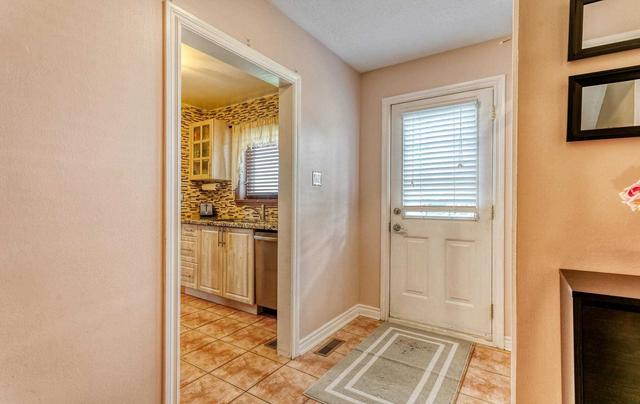 134 Town House Cres, Townhouse with 3 bedrooms, 2 bathrooms and 2 parking in Brampton ON | Image 28