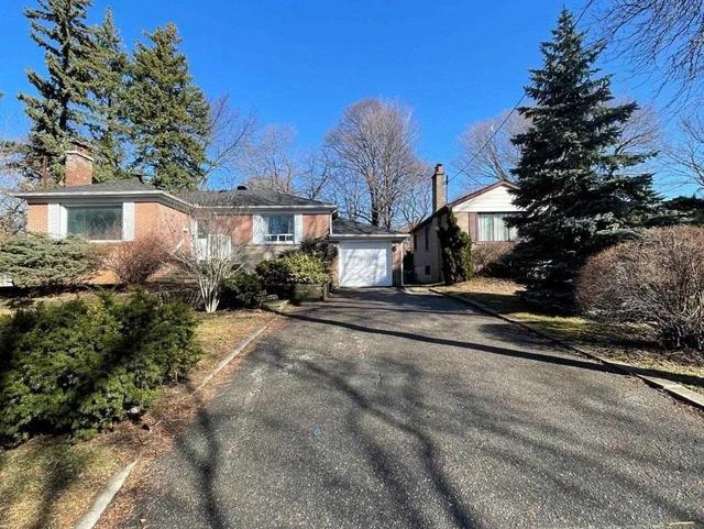 198 Dunview Ave, House detached with 3 bedrooms, 3 bathrooms and 4 parking in Toronto ON | Image 1