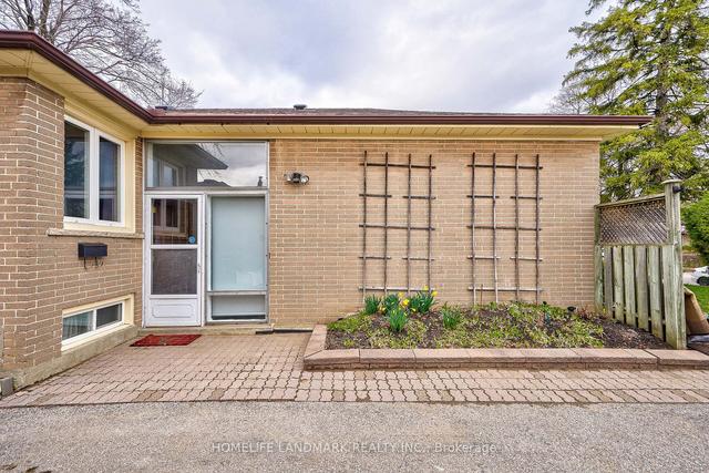 28 Murmouth Rd W, House detached with 3 bedrooms, 2 bathrooms and 3 parking in Toronto ON | Image 34